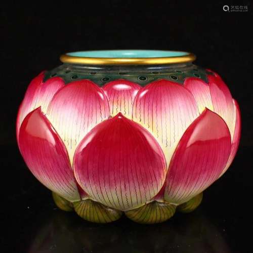 Gilt Edge Famille Rose Lotus Flower Porcelain Brush Washer