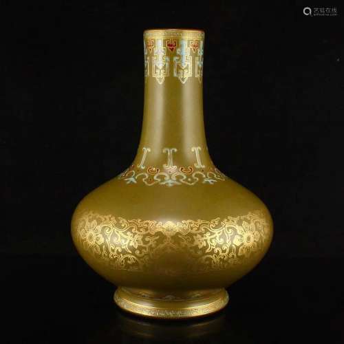 Gilt Gold Tea Dust Glaze Porcelain Vase w Qianlong Mark