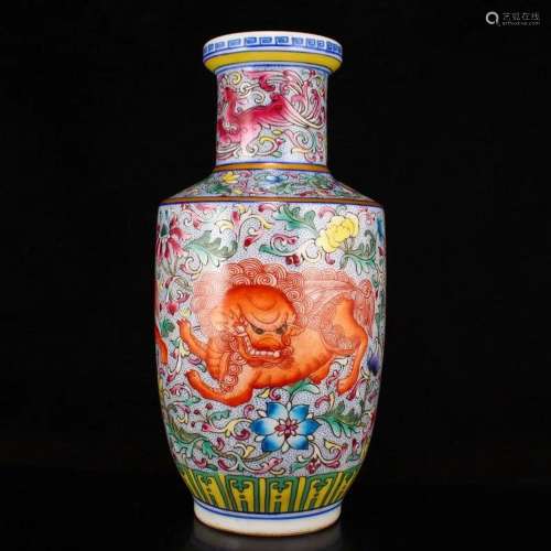 Chinese Famille Rose Divine Beast Design Porcelain Vase
