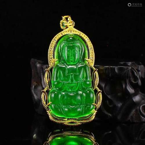 Beautiful Green Jade Kwan-yin Pendant