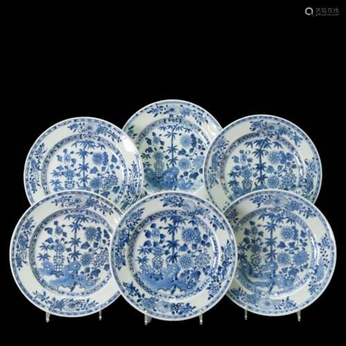 Set of plates (6) - Blue and white - Porcelain - Flowers and...