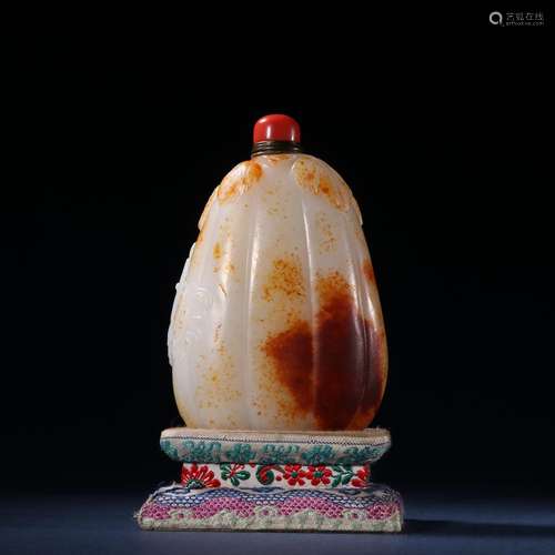 Hetian jade seed makings "melon" snuff bottle.Spec...