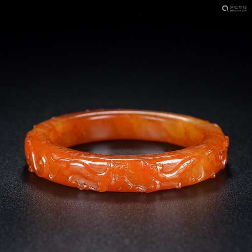 Hetian god beast totem jade bracelet, the quality of the jad...