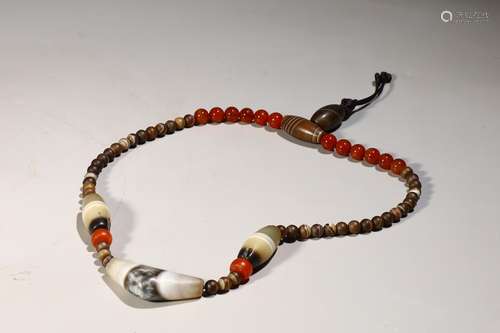 Day, agate bead necklaceSpecification: total length of 26 cm...