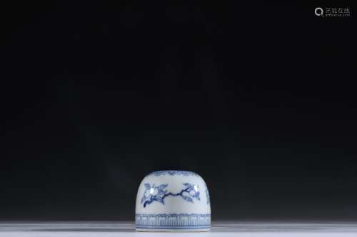 Blue and white sanduo, grain water jarSpecification: 4.3 cm ...