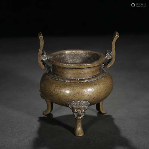 : the crown three-legged brass censer earringsSpecification:...