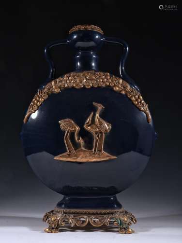 : ji blue glaze with copper cranes live bottleSpecification:...