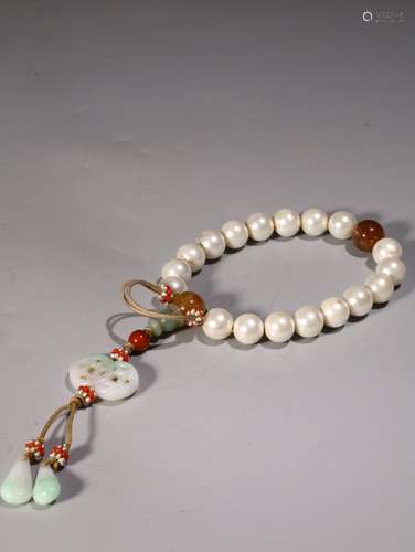 Pearl, armed withSpecification: bead diameter 1.2 cm weighs ...