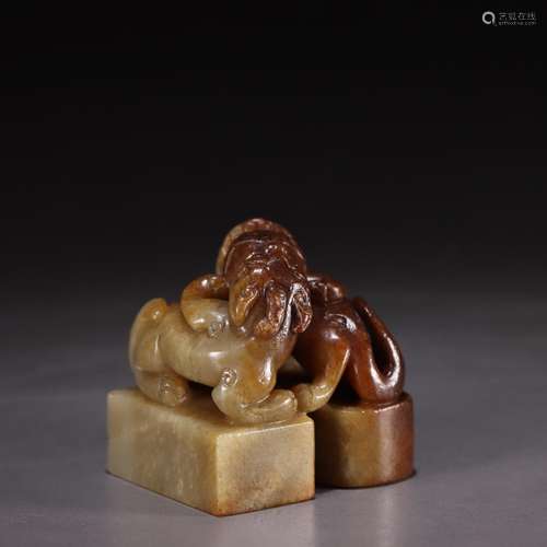 : hetian jade double lion NiuZhang materialSize: 5 cm long, ...