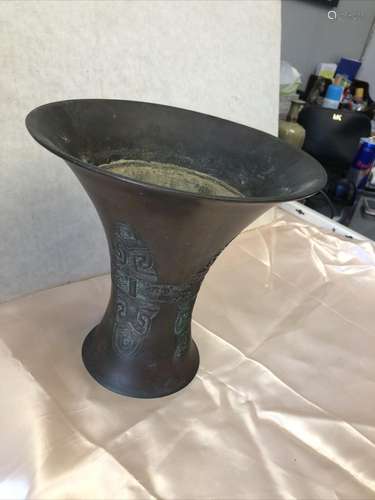 Antique Chinese Or Japanese Bronze Vessel / Vase 8”x8”