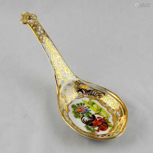 Chinese Porcelain Spoon, decorated with fighting Cockerels a...