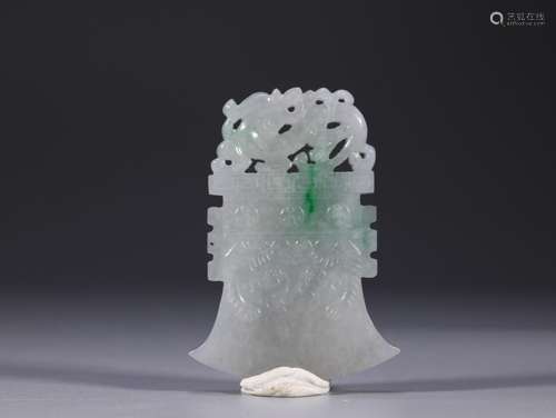 Jade dragon palaceSize: 4 * 5.7 * 0.8 cm weighs 36.2 g.