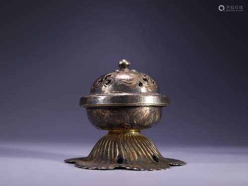 Silver lotus WenXiangLuSize: 10.1 x 8.3 cm weighs 220 g.