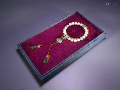 The eastern pearl 18 dheldSize: 1.2 cm weighs 80 g.