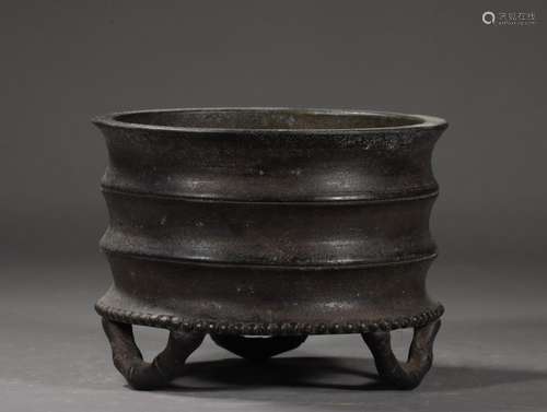 , the xuan wen three-legged copper furnaceSize, x11.3 8.5 cm