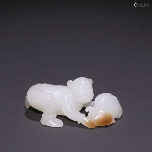 Hetian jade the lad play animal carvingsSpecification: high ...