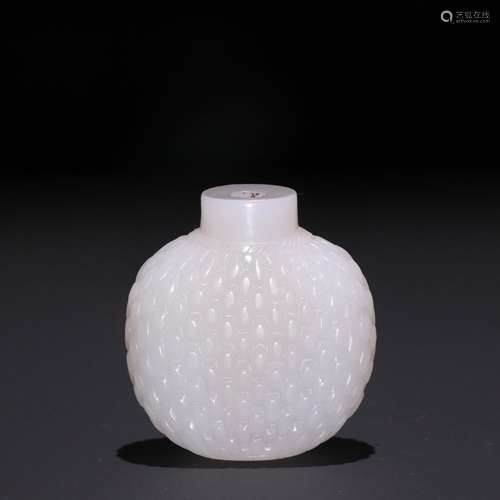 Hetian Bai Yuzhu wen snuff bottles.Specification: high 5.1 c...