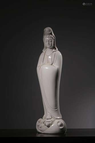 Dehua white porcelain guanyin stands resemble "He Chaoz...