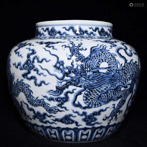 Blue and white dragon 30.2 x36 tank