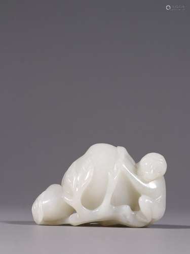 Hetian jade spirit monkey life of carvings.Specification: hi...