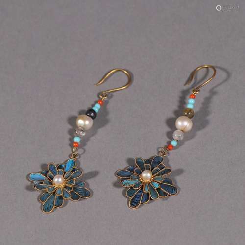 Silver and gold point cui pattern eardrop pair.Specification...