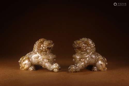 Lion, hetian jade furnishing articles of a coupleSize: 11 x5...