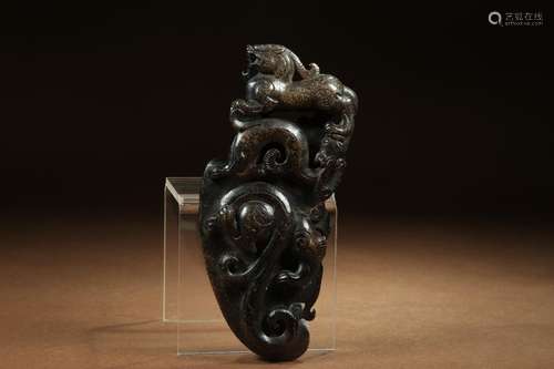 Hetian jade palace with dragons hand pieceLong and 15.5 CM w...