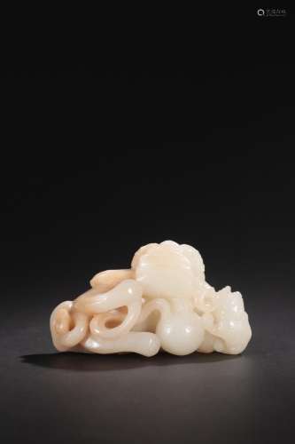 Hetian jade seed material double lion carved piecesSpecifica...
