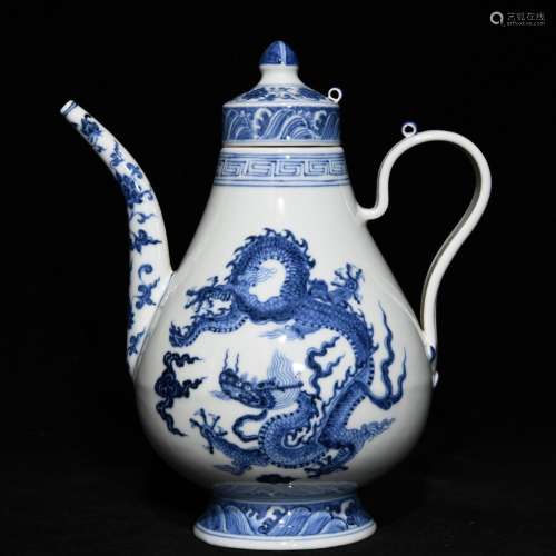 Blue and white dragon, 24.5 cm high 21 cm in diameter