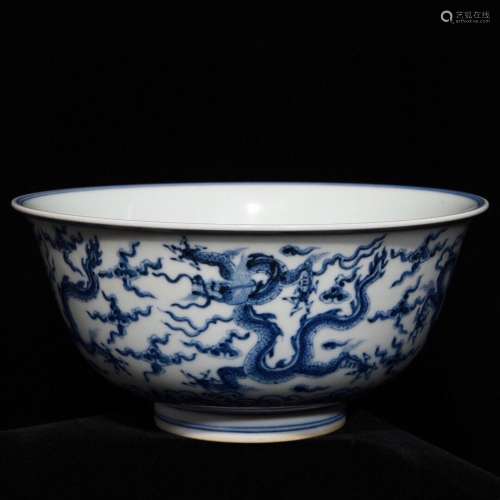 Doucai dragon bowls, 10 cm diameter, 20.6 cm high