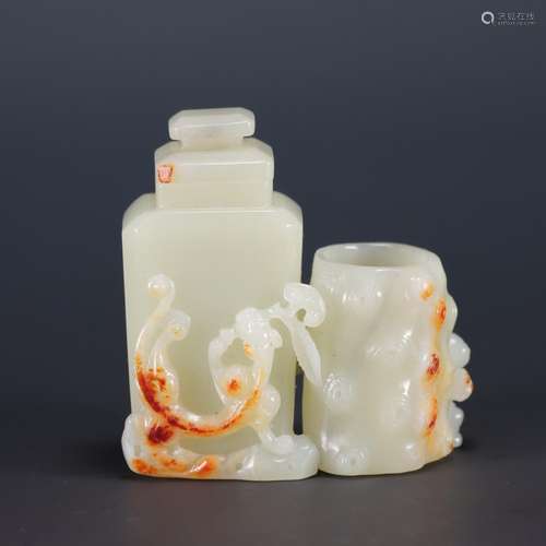 Bottle: hetian jade longnu in delightSize: 9.8 cm high. 9 cm...