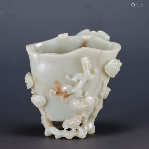 Wash: hetian jade longnu in delightSize: 14.6 cm high, 13.8 ...