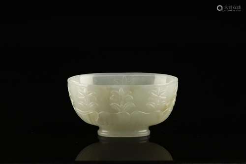 : hetian jade flower grain small bowlSize: 8.7 cm wide and 5...