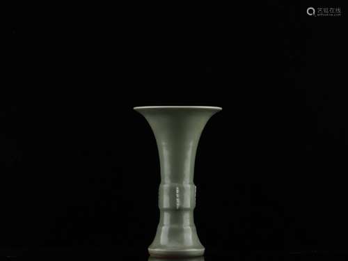 longquan cut flowerSize: 24.6 cm diameter, 14.9 cm high bott...