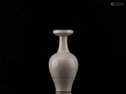 set porcelain vase mouth plated with goldSize: 30.6 cm diame...