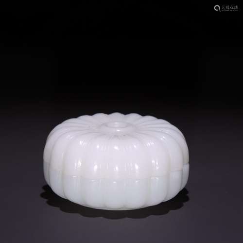 Night of hetian jade melon rib boxSpecification: 2.7 cm high...