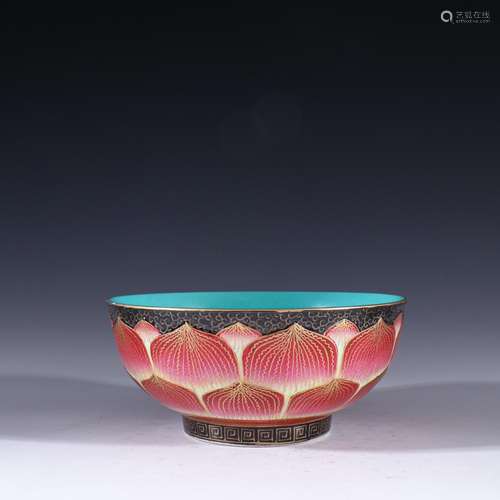 Red lotus pattern bowl around itSpecification: high 7 cm dia...