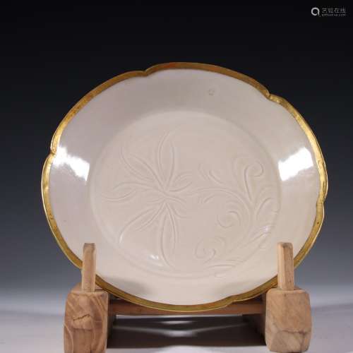 Ding kiln porcelain carved BaoJinPanSpecification: high 16 c...