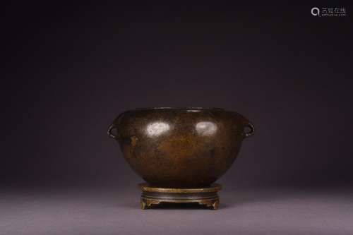 Ears, copper bowl type furnaceSize: 14.8 x12.5 x9.8 cm and w...