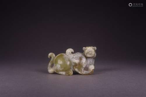 Hetian jade, therefore put a dragonSize: 4.2 x7.5 x4.3 cm an...