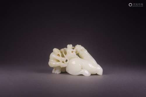 , hotan white jade seal hou the pieces immediatelySize: 10.8...