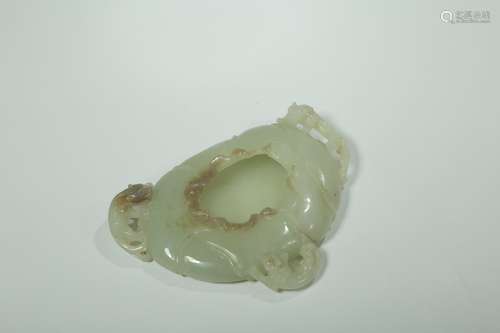 And hetian jade longnu water jarLong and 11.8 CM wide and 8....