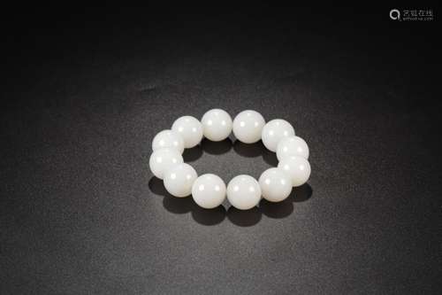 And hetian jade hand round bead stringSize: bead by 1.8 cm w...