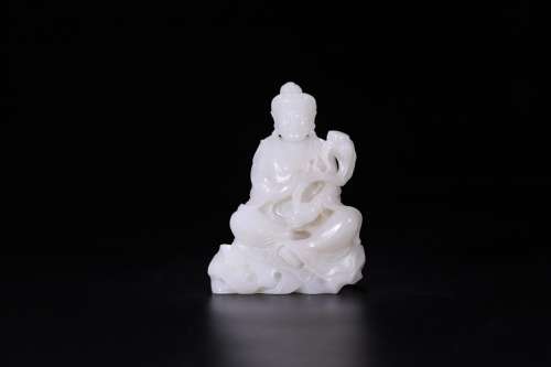 , hotan jade guanyin caveSize: 10 * 4.5 * 13.5 cm weight: 61...