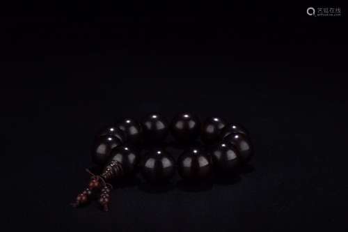 : red sandalwood hand stringSize: bead diameter 2 cm weighs ...