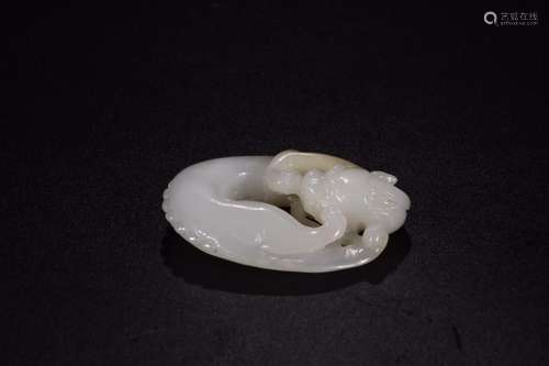 Hetian jade therefore put a dragonLong and 5.9 cm wide and 4...