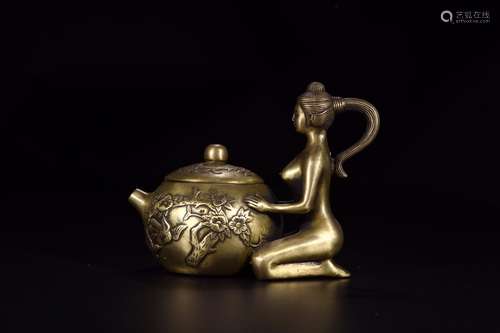 "Big" model of copper and gold naked women plum bl...