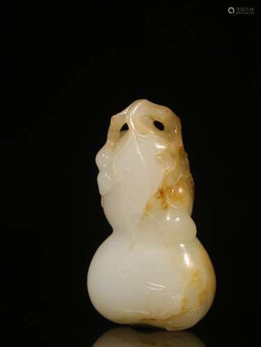 Hetian jade belt ooze hand-carved gourd shape pendantSize: 8...