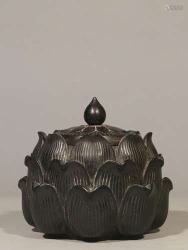 The lobular rosewood hand-carved lotus fragrance furnishing ...