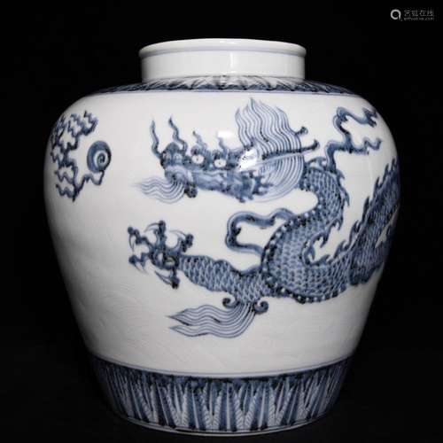 Blue and white dragon 32.2 x31 tank